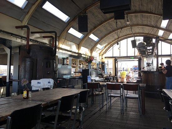 Pont 13 Food & Drinks